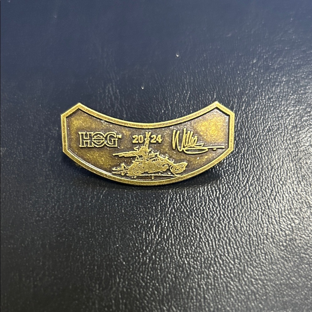 Harley-Davidson club Gold Pin with Dual Fasteners & patch 2024